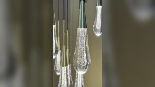 Scandinavische moderne LED-hanglamp thuis binnen slaapkamer achtergrond plafondlamp lange buis kristalglas