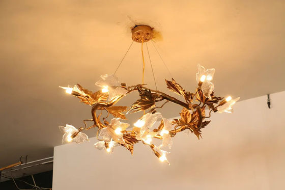 H65 steekt de Kroonluchter van Art Glass Maple Leaf Pendant van het Koperlichaam Moderne ISO9001 aan
