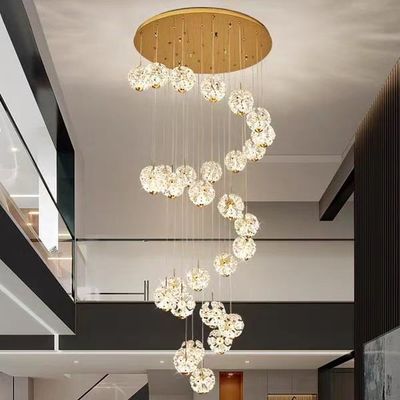 Moderne hotel bruiloftsdecoratie Kristallen zaallamp met D120mm lichtbron en 50000 uur levensduur Ronde kristallen bloemen hanglamp