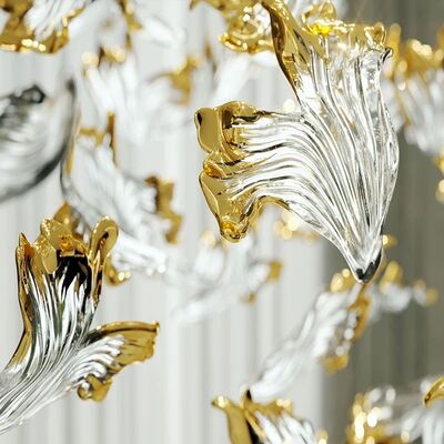 Lange grote gekleurde kroonluchter lobby bruiloft decoratie goud blad glas kroonluchter deel