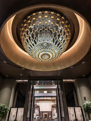 Aanpasbare hotel lobby kristal kandelaar balzaal verkoop afdeling creatief niet-standaard project verlichting hanglampjes